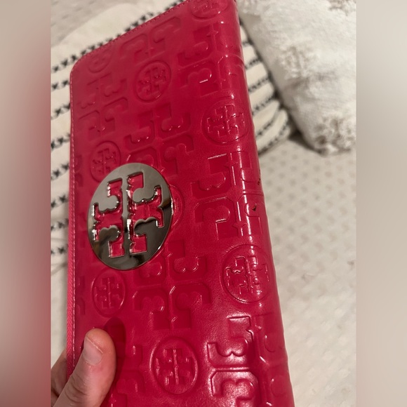 tory burch hot pink purse wallet zipped large monogram - Picture 3 of 9